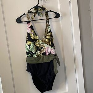 Lands' End Black and Green Leaf One Piece Swimsuit